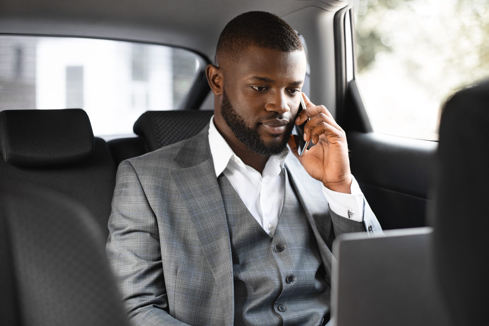 Download the GoCars App: Book Your Luton Taxi in Seconds